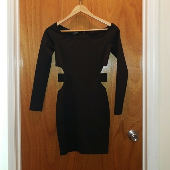 Dress - Picture 1 of 5